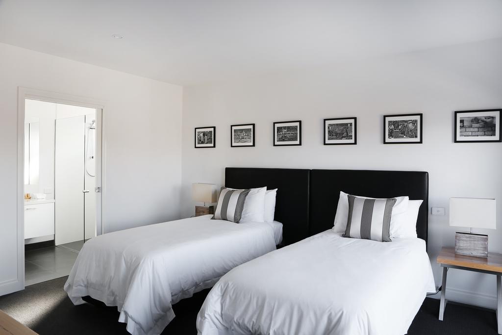 Mansi On Raymond Aparthotel Sale Bagian luar foto